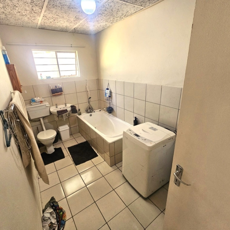To Let 2 Bedroom Property for Rent in Modderfontein AH North West